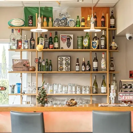 Szálloda Brit Confort Foix