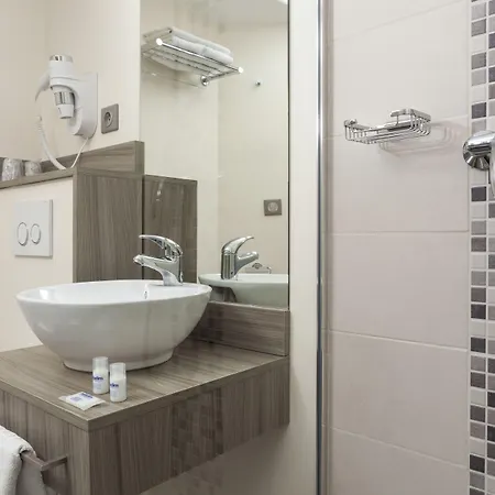 Szálloda Brit Confort 2*