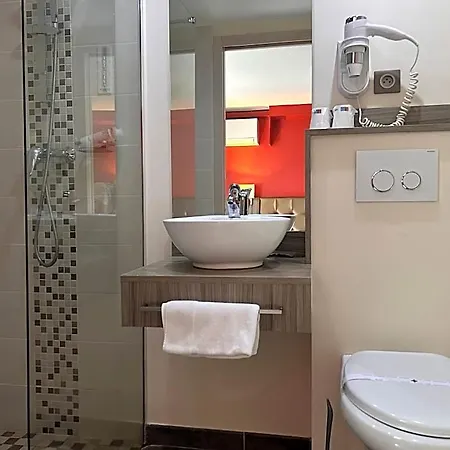 Hotel Brit Confort