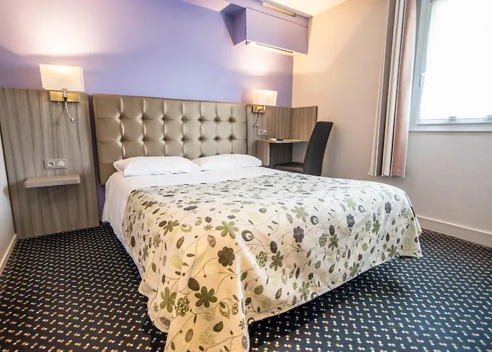 Brit Confort فندق 2*