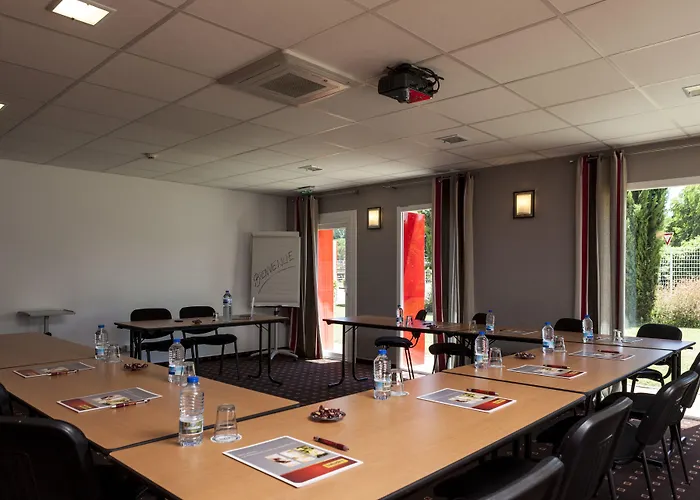 فندق Brit Confort