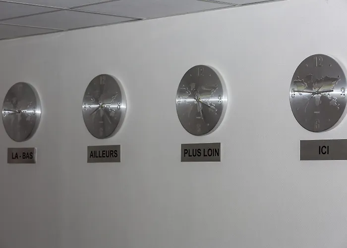 Brit Confort فندق